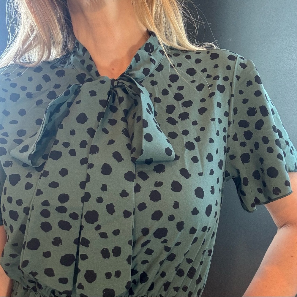 Rockabilly Green & Black Spotted Bow Neckline Flutter Sleeve Dress size Large - Picture 6 of 10